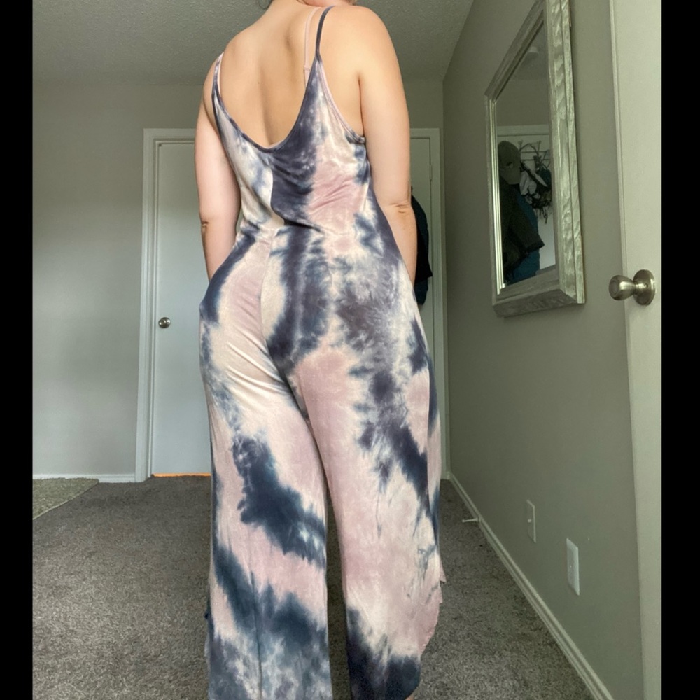 Tie-dye Jumpsuit. Loose-fit and super stretchy. Perfect for casual occasions. - Picture 11 of 15